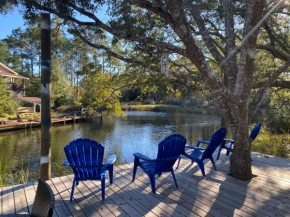 Sleeps 6 - Water Front Home Close to the Beach and Downtown and Pensacola